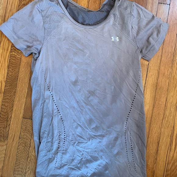 Under Armour Women's Short Sleeve Gray Tee - Picture 1 of 1